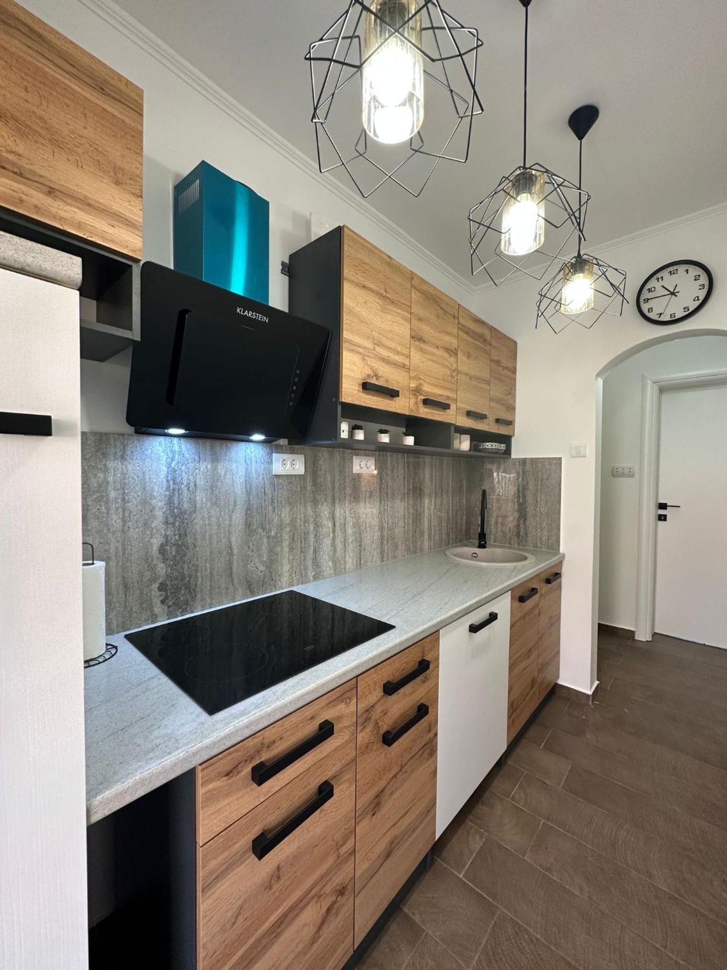Apartments Brac 苏佩塔尔 外观 照片